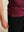 BERKN Signature T-shirt Burgundy – detail van het bruine leren label bij de zoom